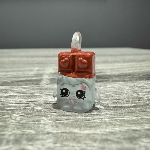 Shopkins | Charms: Brown/Translucent Cheeky Chocolate (5-103) - Mini Figure - Picture 1 of 6